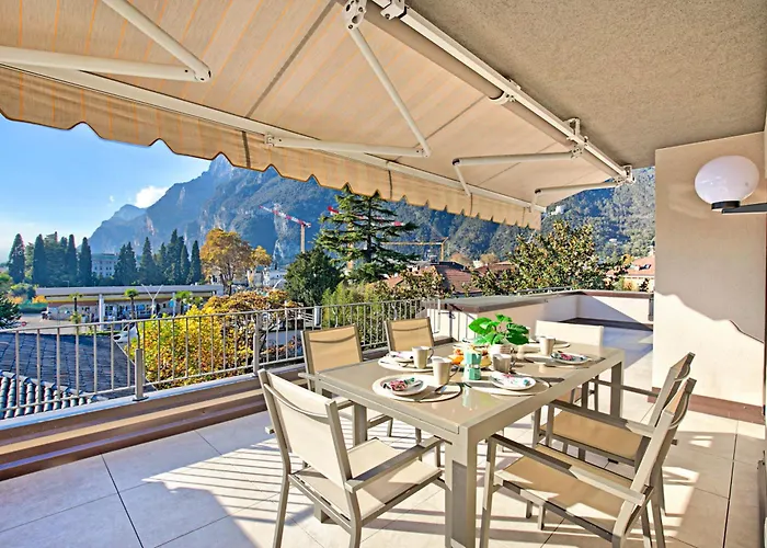 Antares150M From The Lake - Happy Rentals